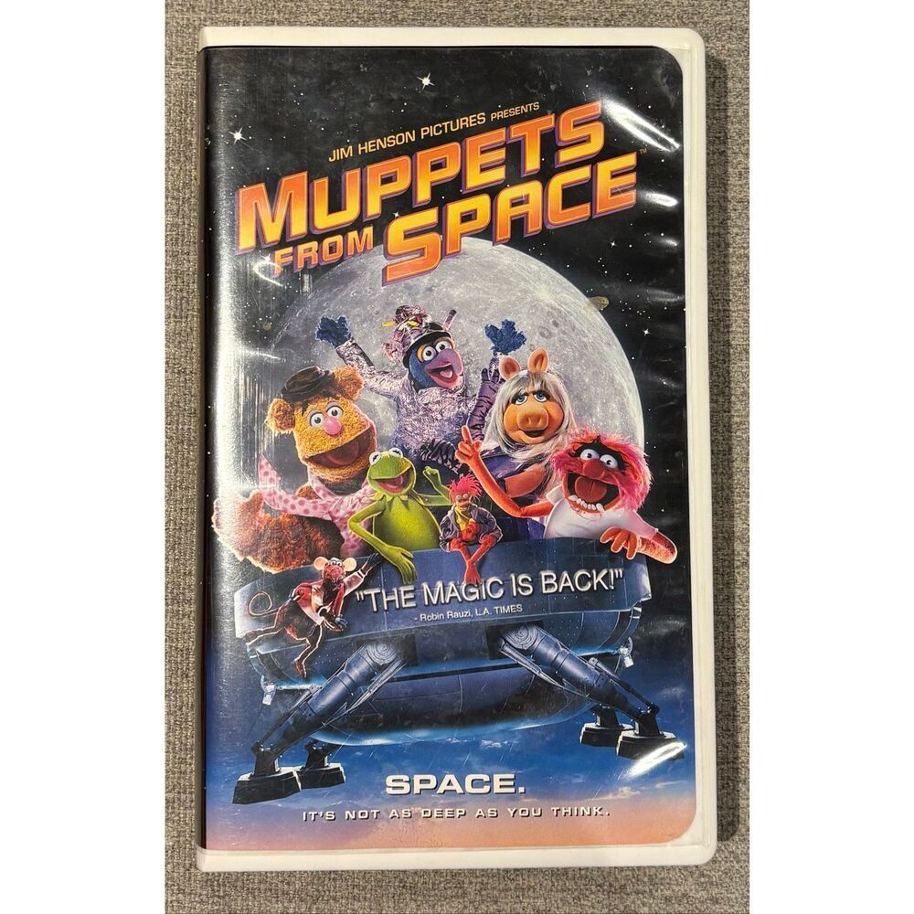 Muppets from Space VHS tape released in 1999 by Columbia Pictures